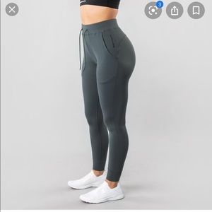 Alphalete joggers